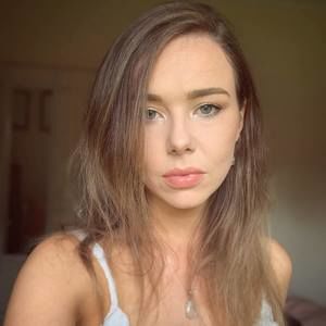 Meet your Posher, Ebony